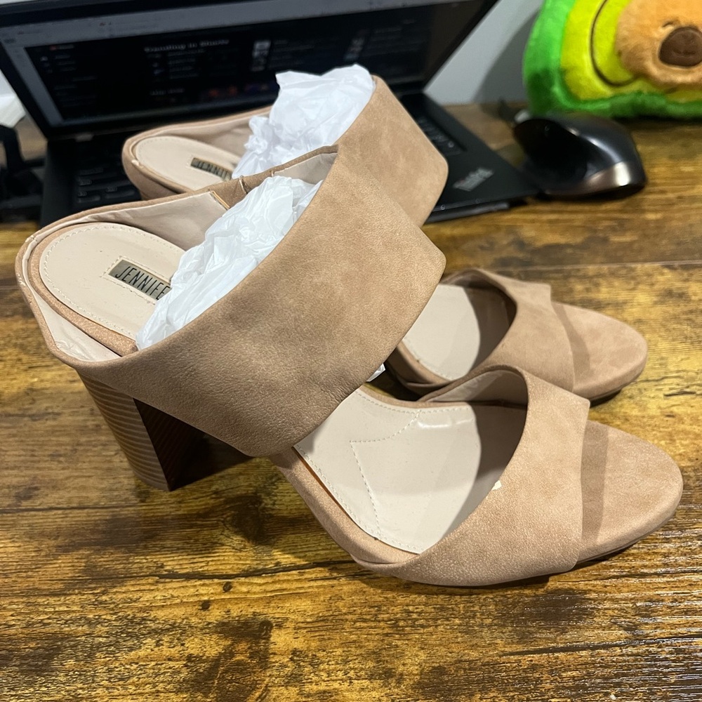Women’s Open Toe Jennifer Lopez Heels 9.5